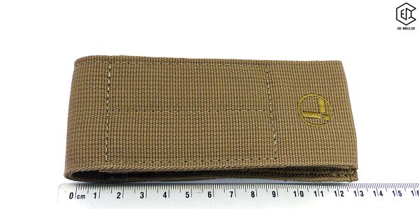 LEATHERMAN®: Nylon Sheath Molle Holster, Braun, Größe L Vorderansicht  mit Lineal